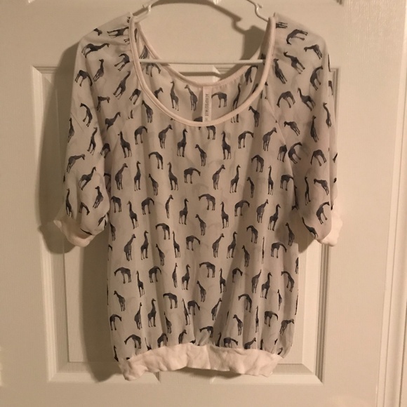 Aeropostale Giraffe Sheer Top - Picture 1 of 3